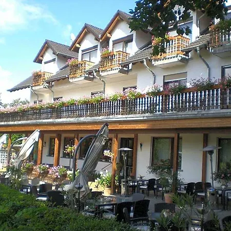 Hotel Lembergblick 3*